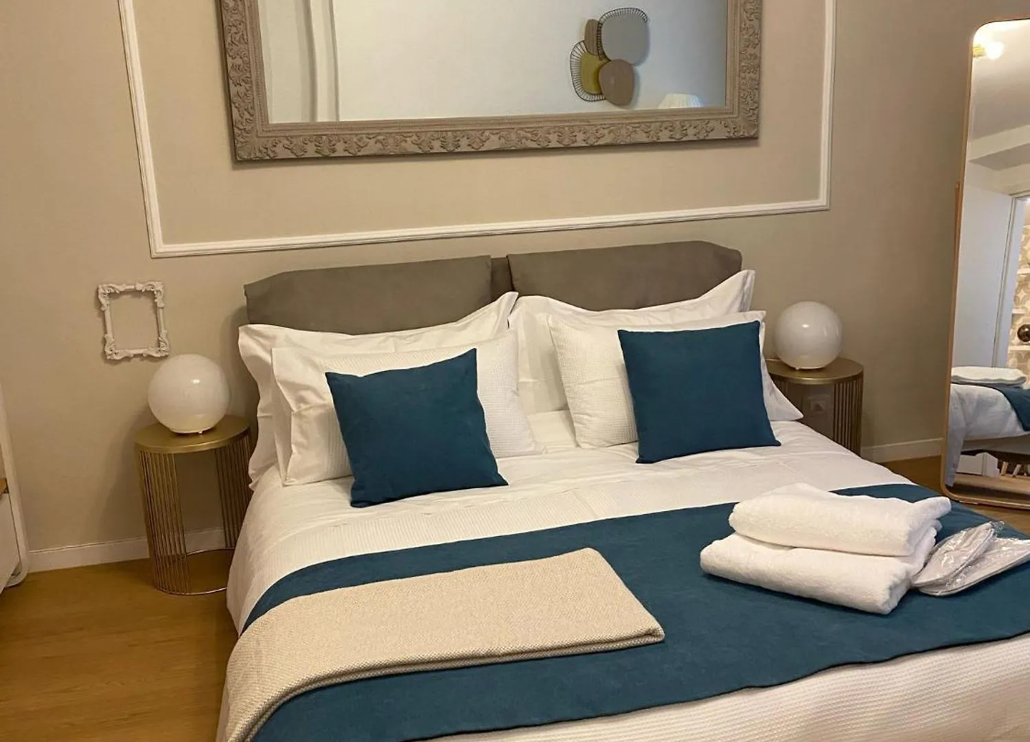 Domus Mundi Apartment Bari 0*,